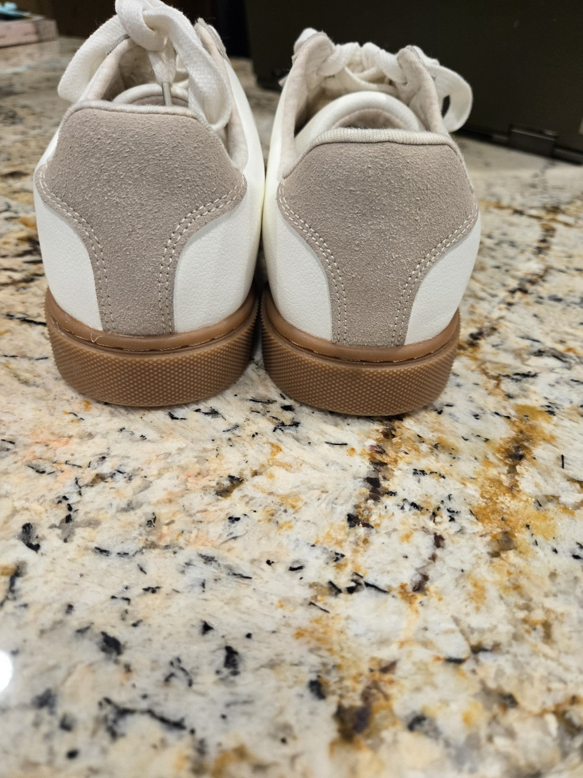 Sincerely Jules White/Tan Lace Sneakers Bailey Size 8.5 NWOB1