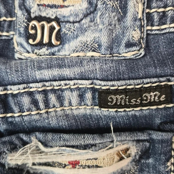 Miss Me Designer Denim Capris with Decorative Stiching Size 262