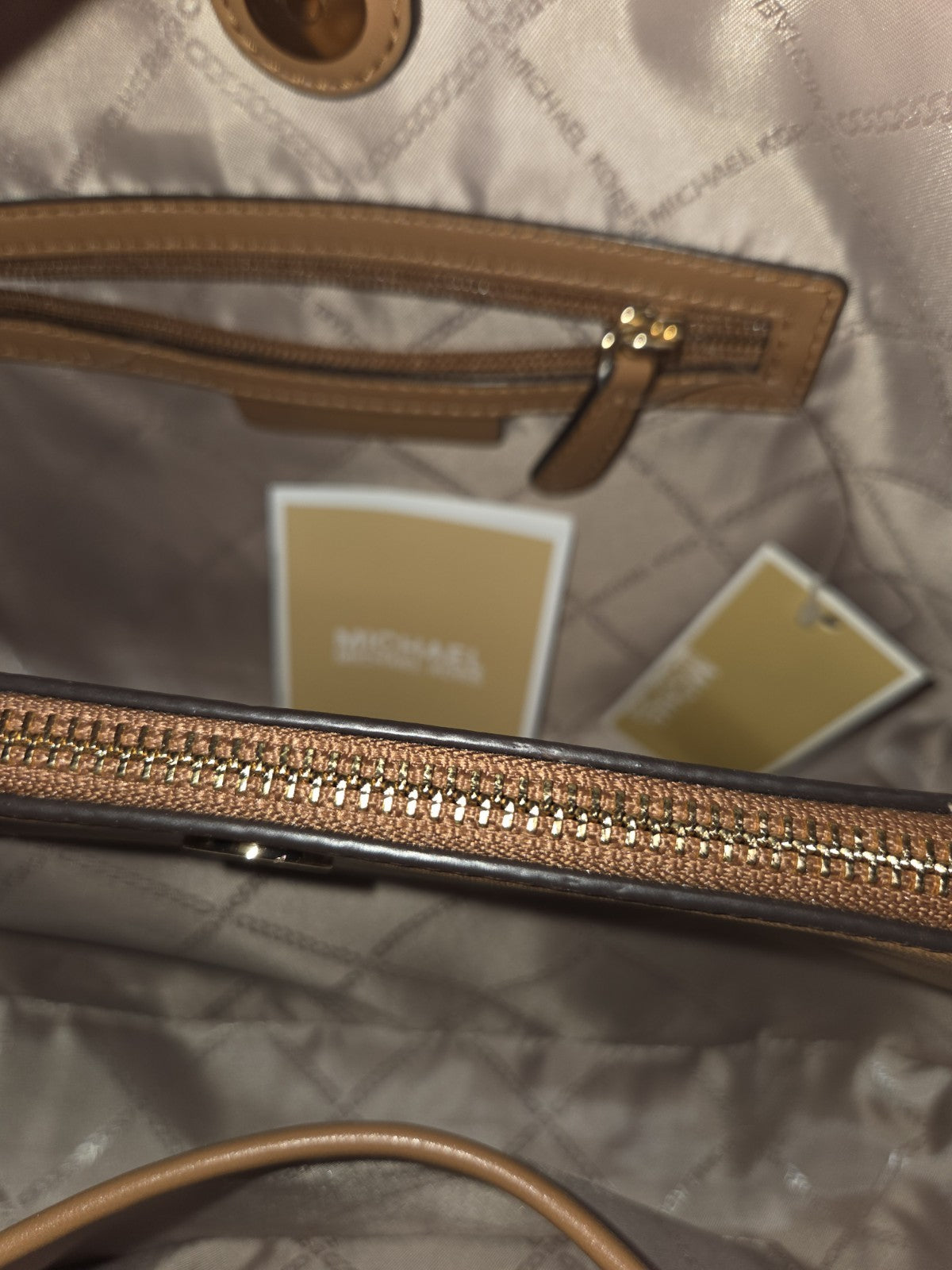 NWT Michael Khors Rosemary Medium Shoulder Tote4