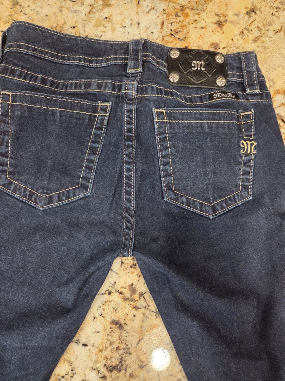 Miss Me Women's Jeans/Capris Size 27 Inseam Measures 27.50