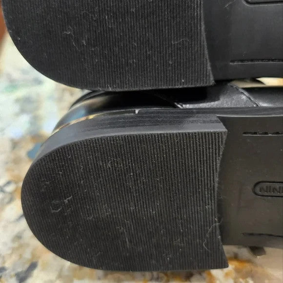 NWOB Nine West Adone Black Leather with Gold Accent Women's Size 7.56