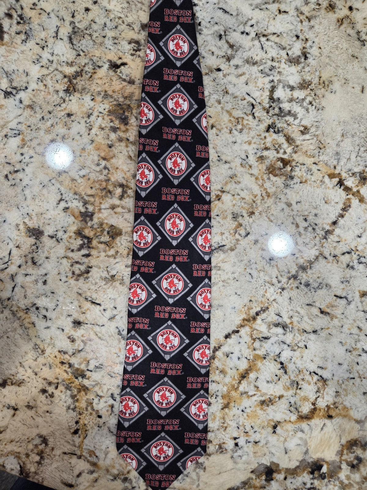 Vintage 1989 Boston Red Sox Ralph Marlin Tie 100% Silk 57 In X 3.37 In1