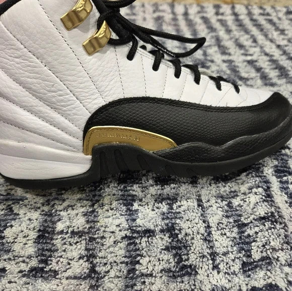 Youth Nike Air Jordan 12 Retro Taxi Royalty Size 4.5Y 153265-1703