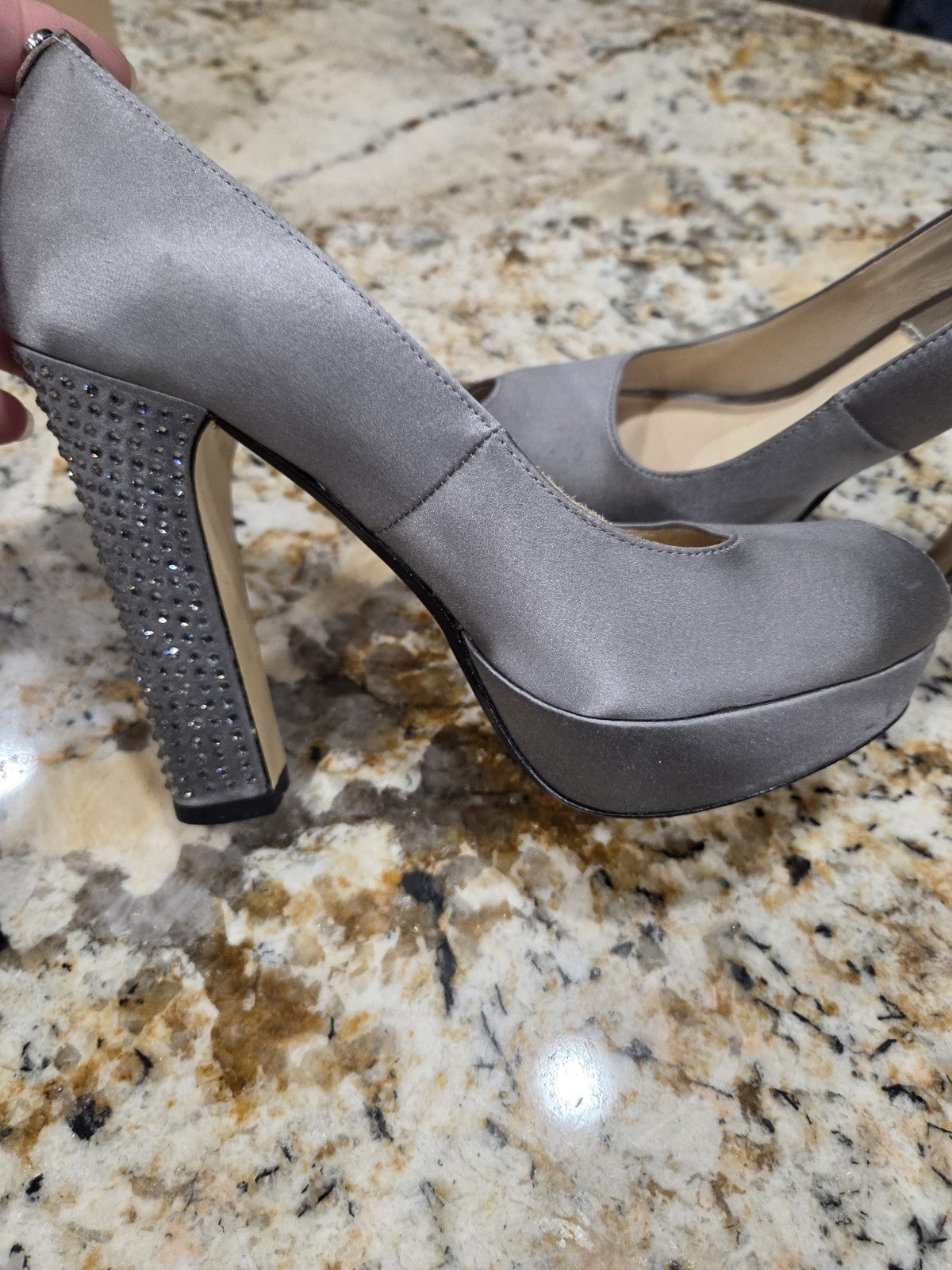 Michael Kors Nadia Party Silver Glitter Platform Pumps Size 8.53