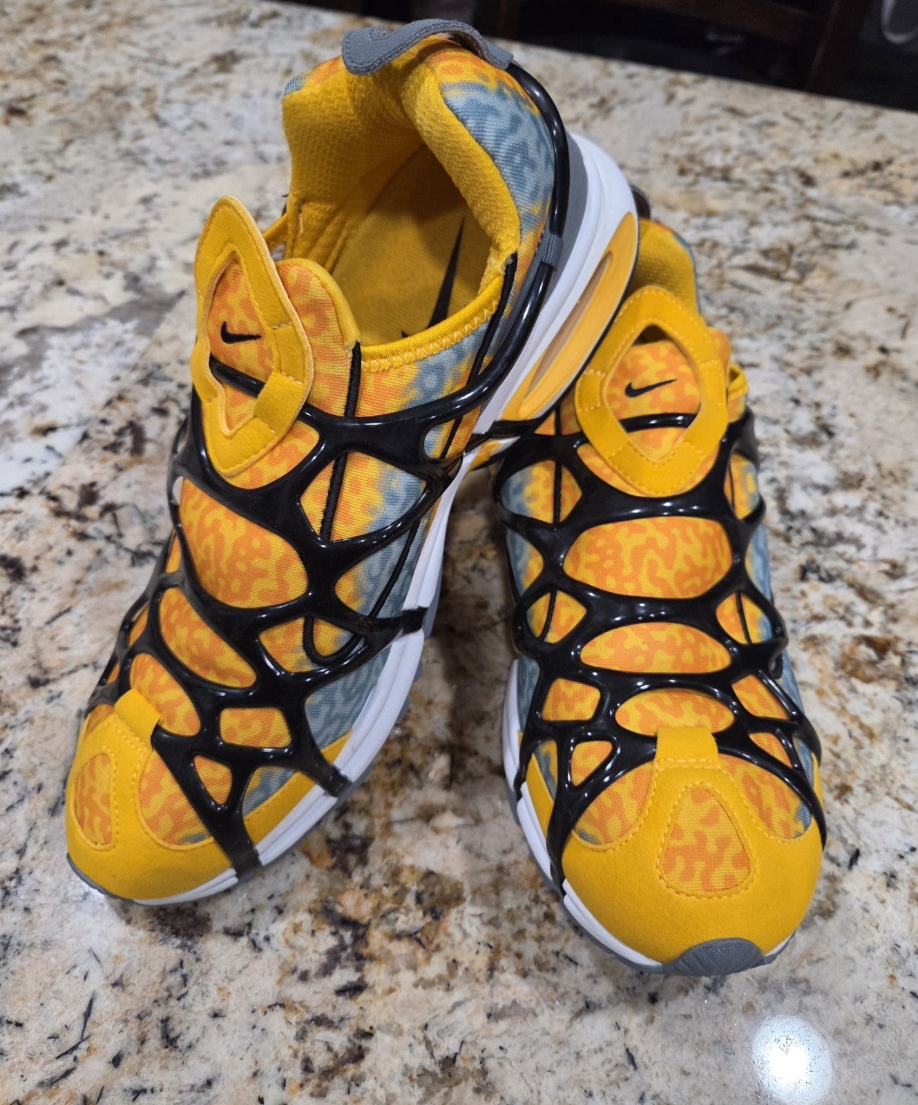 Nike Air Kukini Sneakers "Poison Dart Frog" Men's Size 10 DZ4393-7000