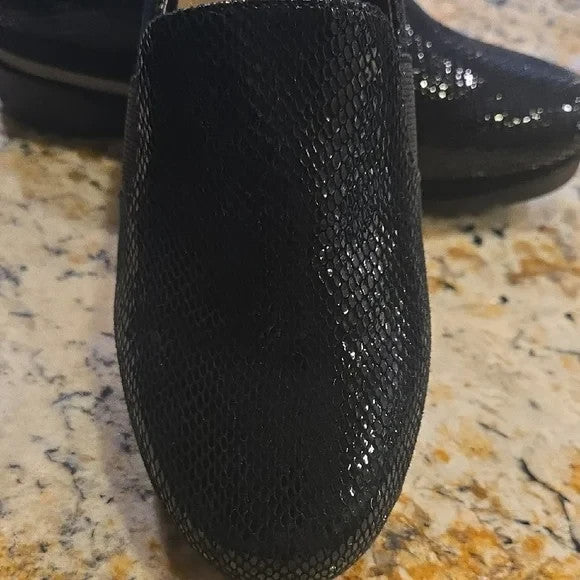 Bettye Muller Black Leather Loafers Classic low Wedges Women's Size 6.53