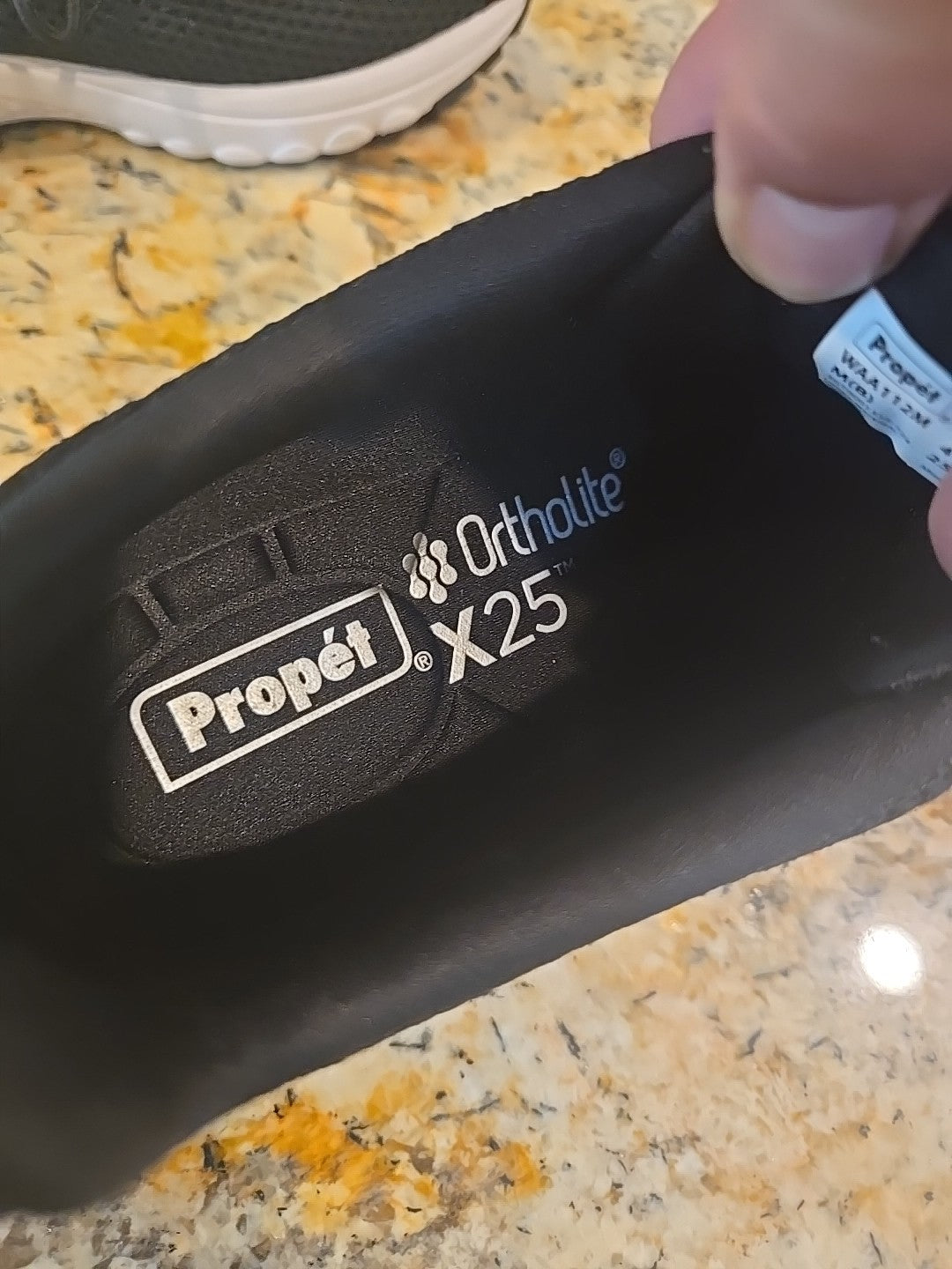 NEW Propet Women's Black Knit Mesh Athletic Sneakers Size 9.5 1