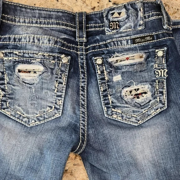 Miss Me Designer Denim Capris with Decorative Stiching Size 260