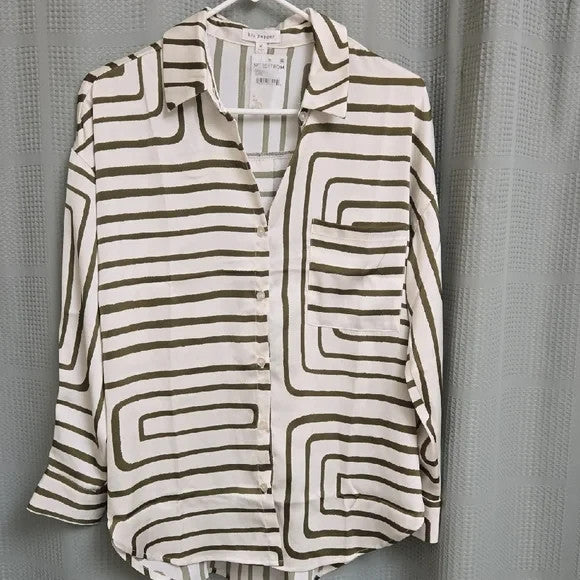 NWT Blu Pepper White and Cram Casual Button down Shirt Women's Size Medium1