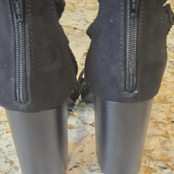 NWOB Lauren Conrad Braided Strappy Heels Size 104