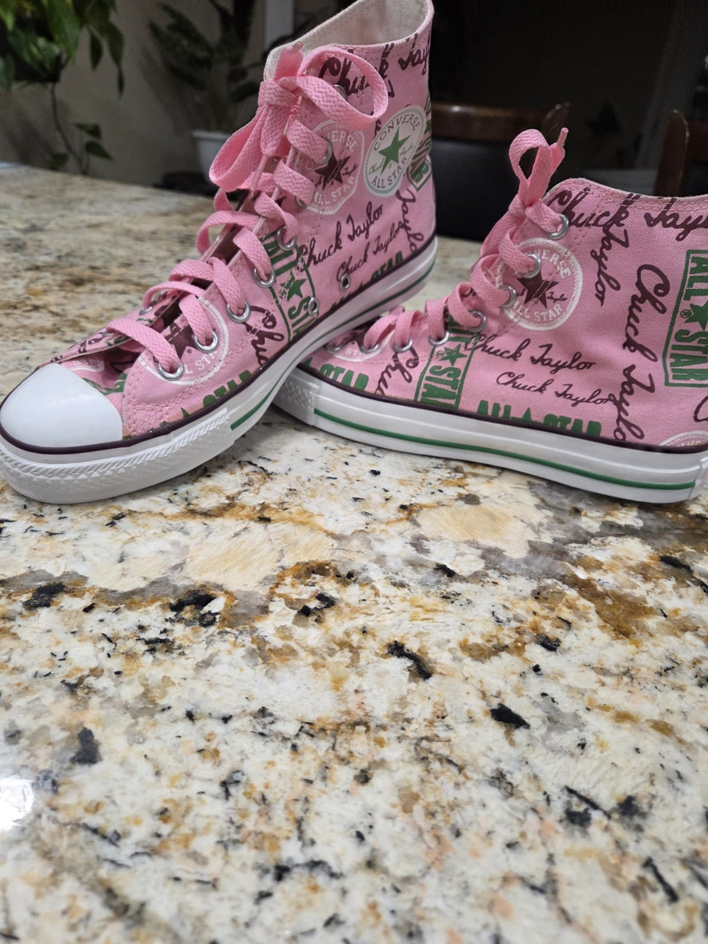 NWOB Converse Allstar High Top with Repeated Logo Men's Size 8 Women's Size 10 1