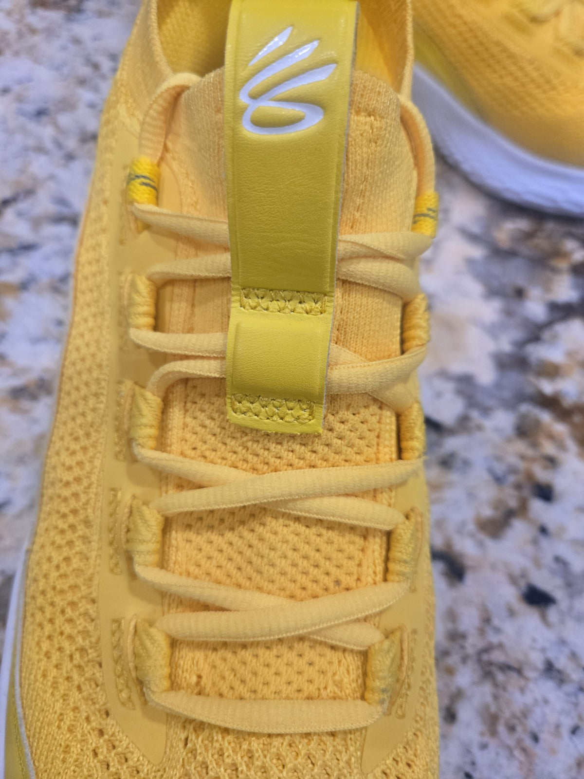 Under Armour Curry Flow 8 GS Basketball Shoes 3023085-701 M 11.5/W 132