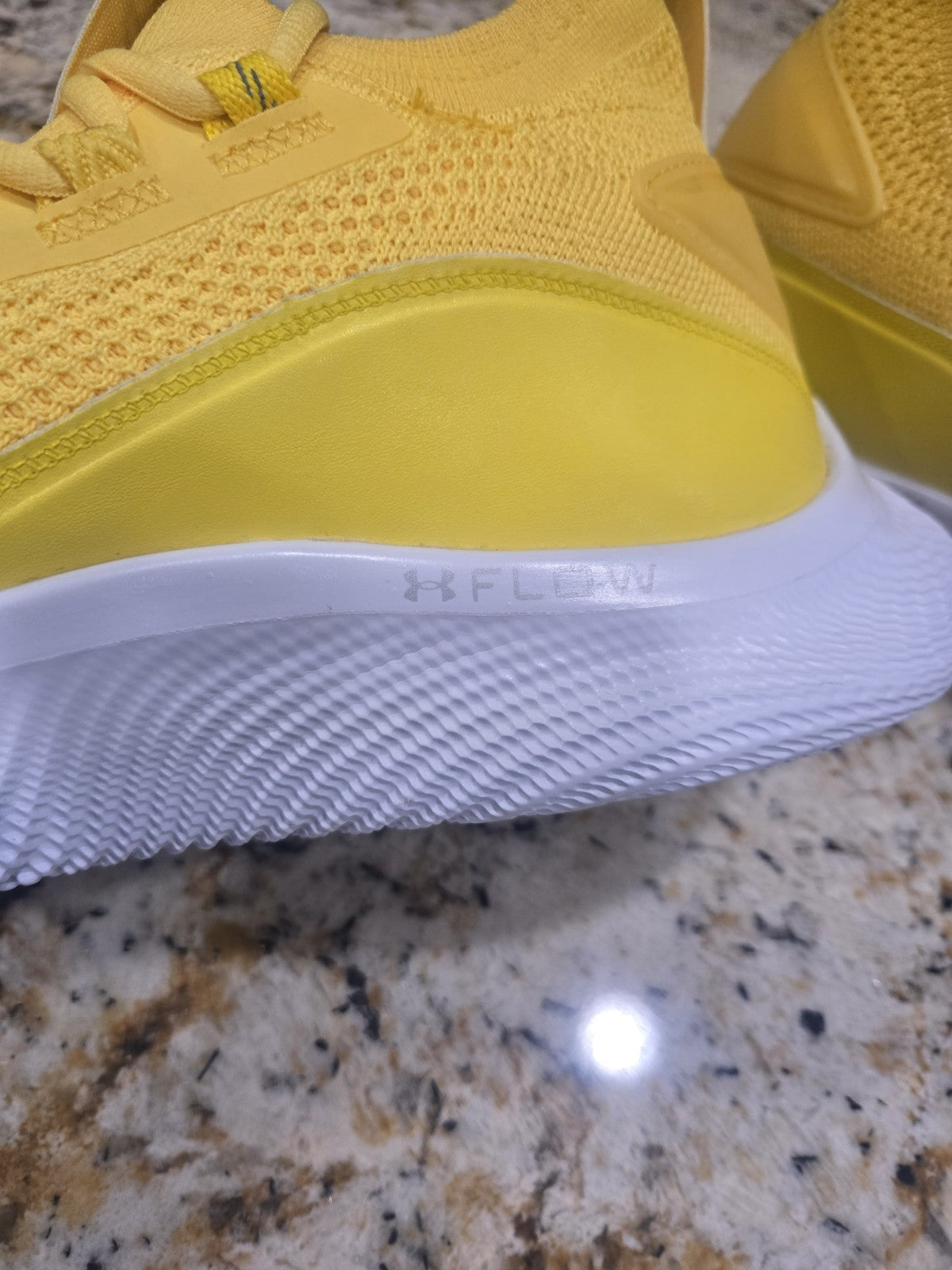 Under Armour Curry Flow 8 GS Basketball Shoes 3023085-701 M 11.5/W 131