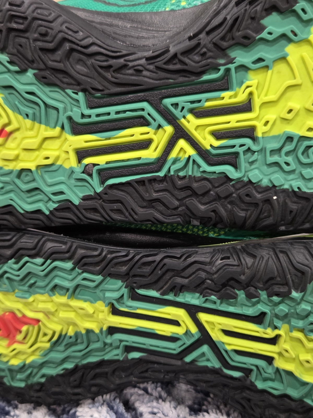 Nike Kyrie 7 Ky-D Weatherman Mens Sneaker Size 4 CQ9326-30010