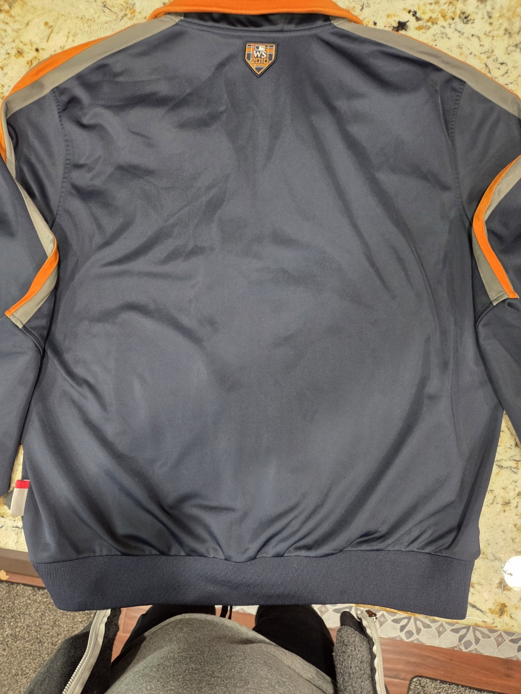 SF Giants World Series 2010 Full Zipper Light Jacket by Majestic Size Large7