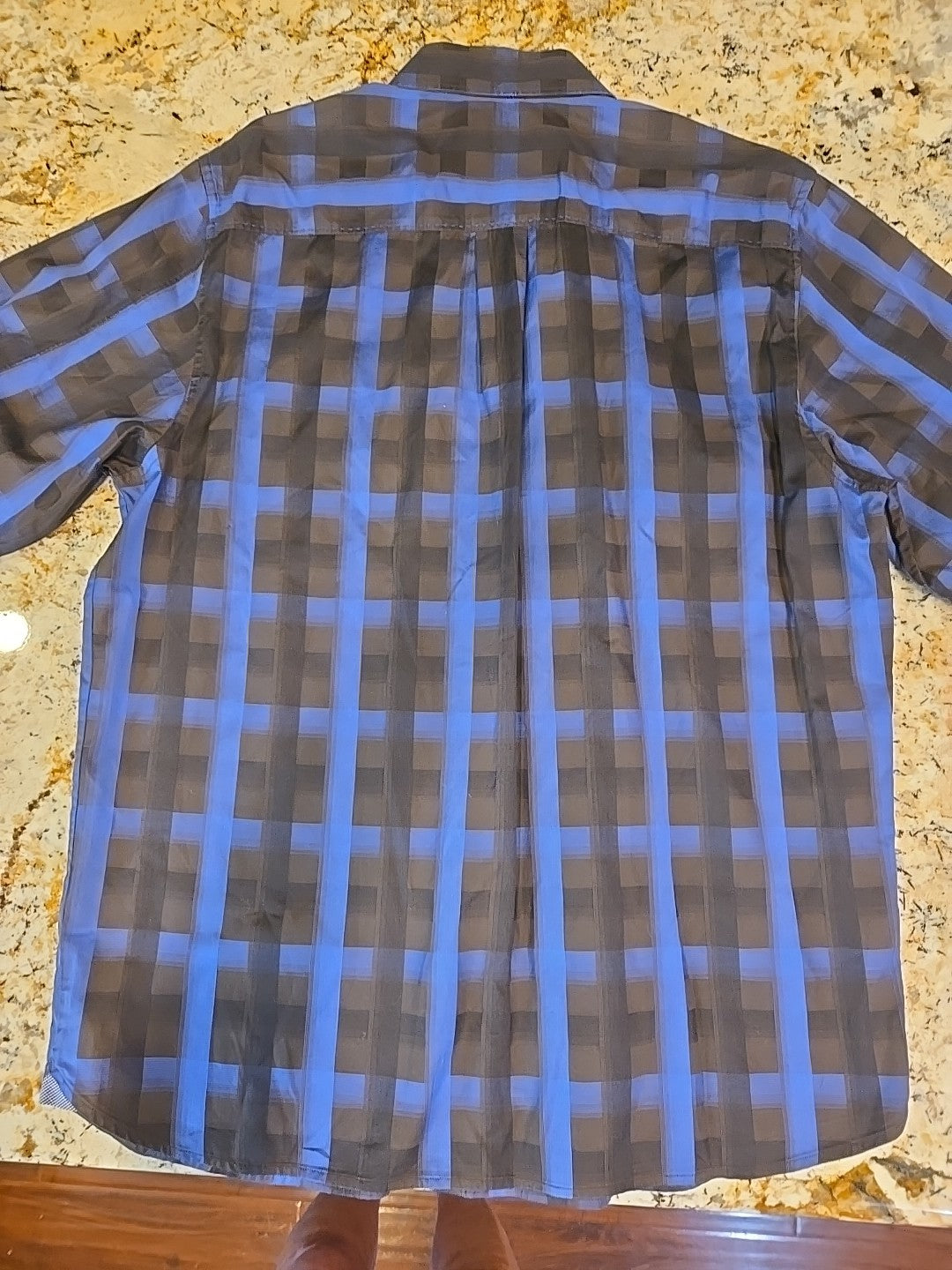 Mens Tommy Bahama, Size M Long Sleeve Shirt  100% Cotton9