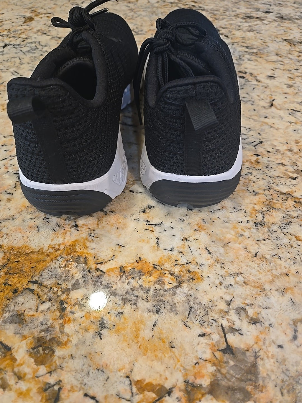 NEW Propet Women's Black Knit Mesh Athletic Sneakers Size 9.5 7