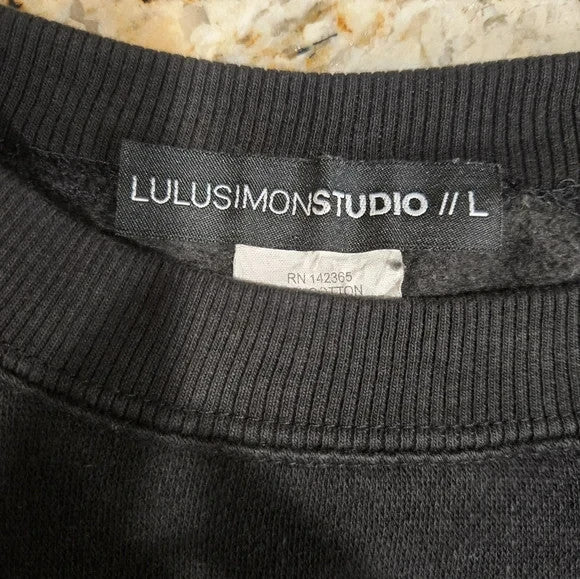 Lulu Simons  Studio UNFKNBLVBL Crew Neck Fleece Sweater Unisex Size L1