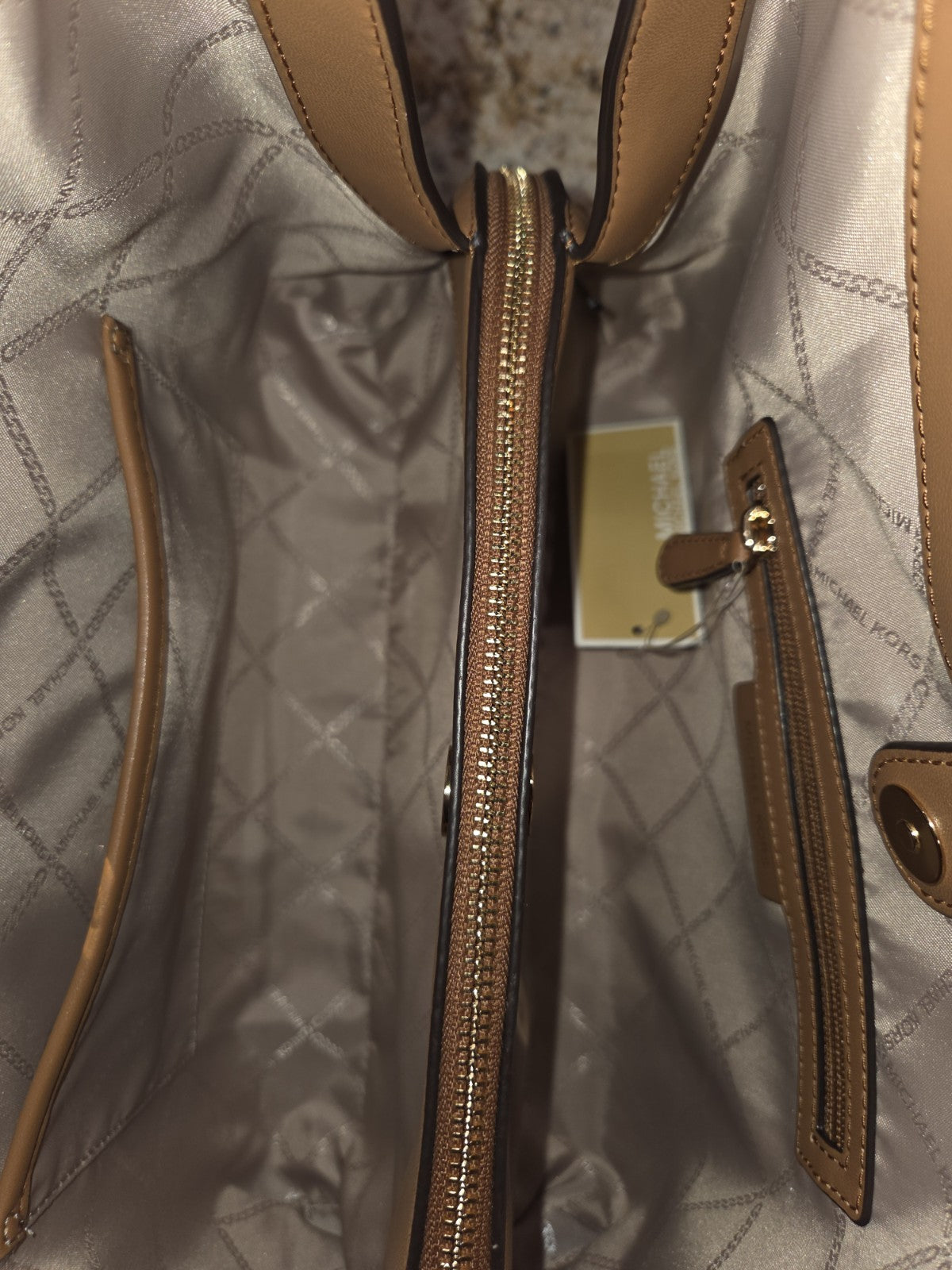 NWT Michael Khors Rosemary Medium Shoulder Tote2