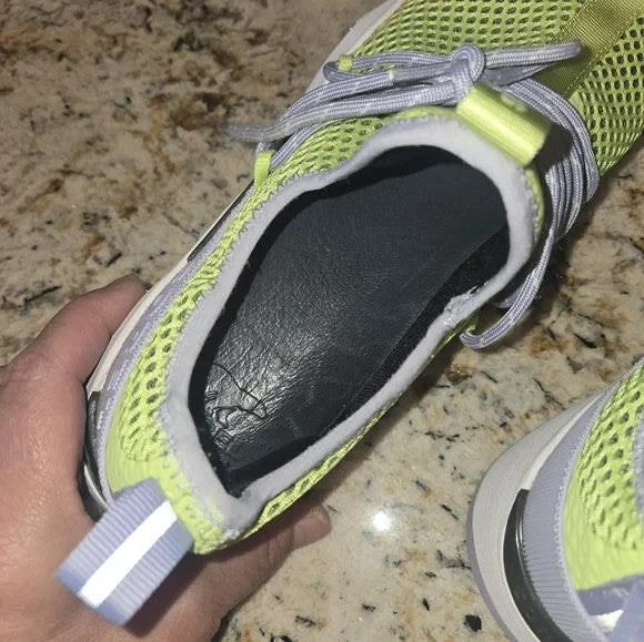 Sorel Women's Kenetic II Lace Athletic Shoe Size 9.53