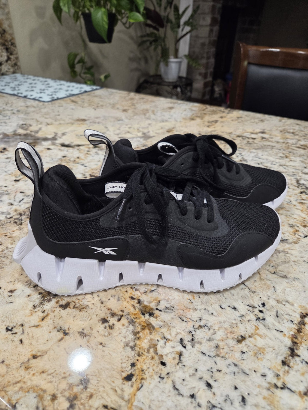 Reebok Womens Zig Dynamica CL Lightweight Lace Up Running Shoe, 100208880 Sz 91