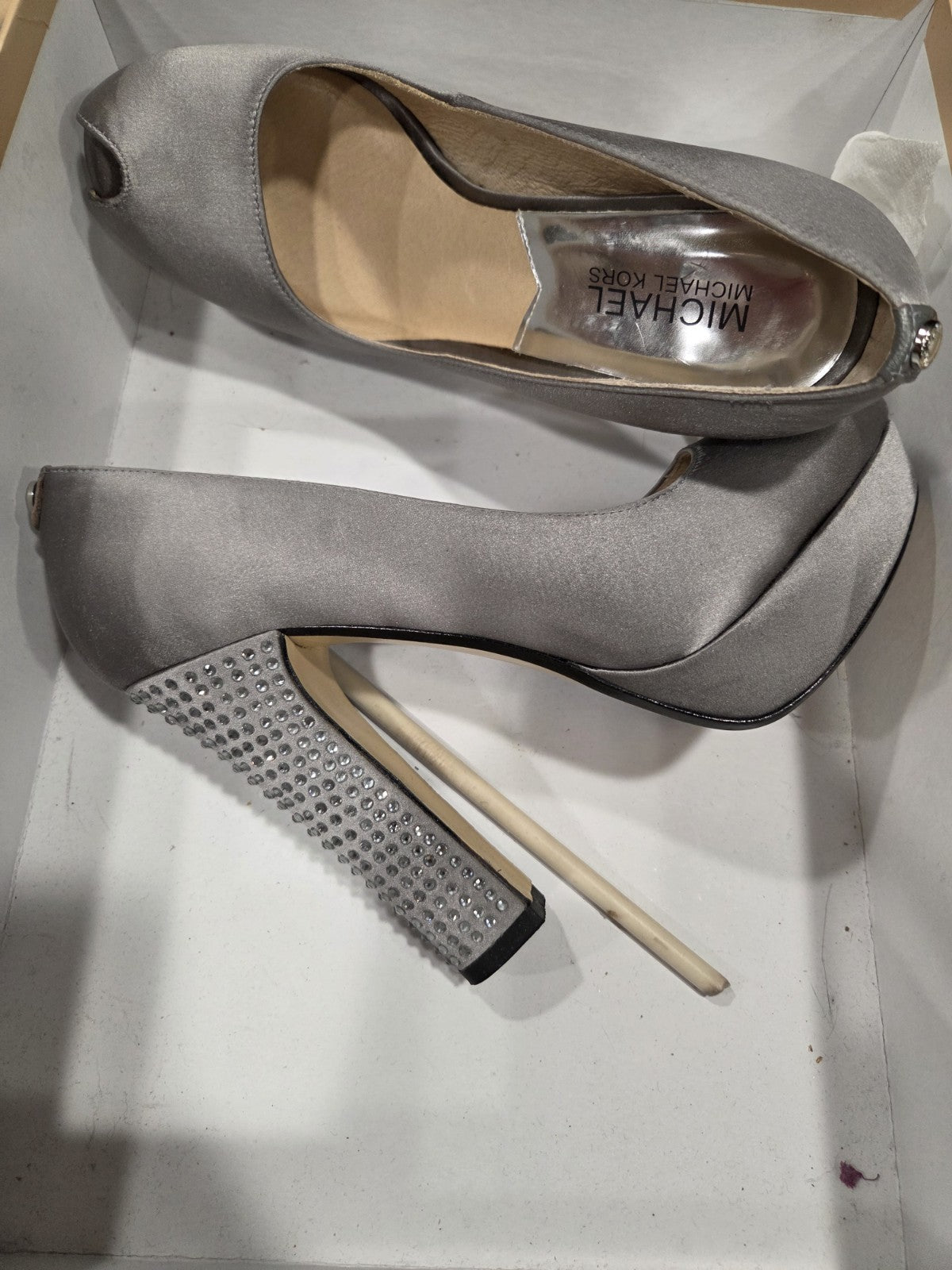 Michael Kors Nadia Party Silver Glitter Platform Pumps Size 8.57