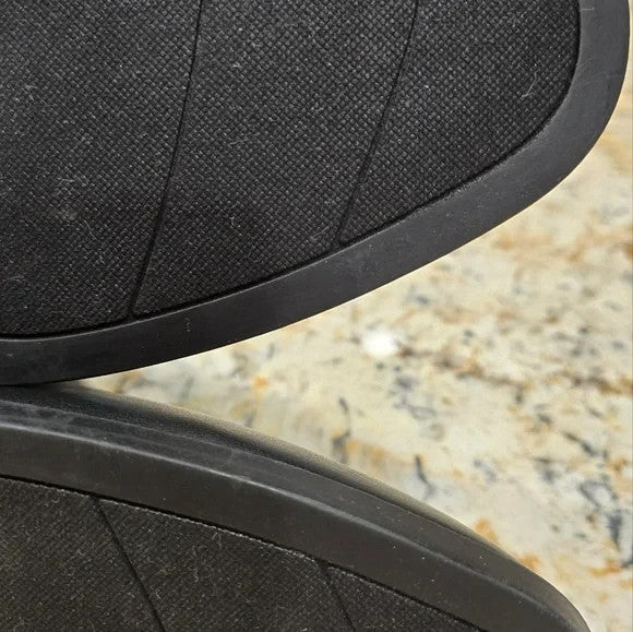 NWOB Nine West Adone Black Leather with Gold Accent Women's Size 7.58