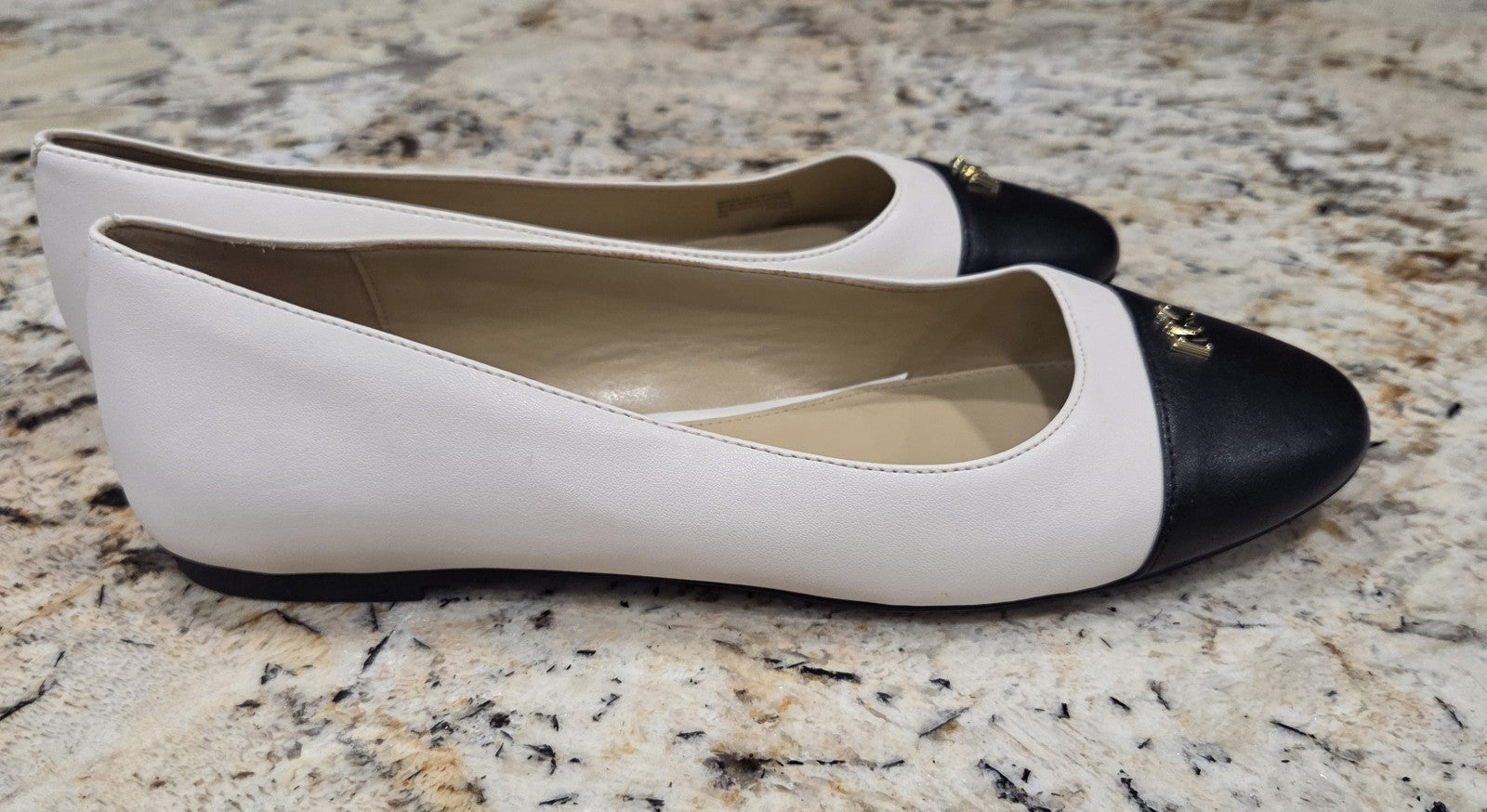 Michael Kors Rebecca Flats Wht/Blk Women's Size 8 NWT3