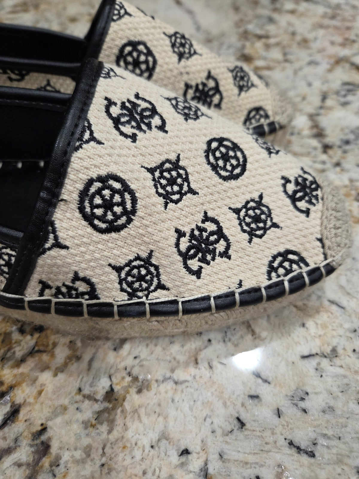 GUESS Joelya Espadrille Slip-ons Women's Size 10 NWOB1