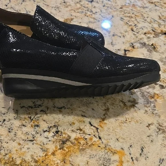 Bettye Muller Black Leather Loafers Classic low Wedges Women's Size 6.54