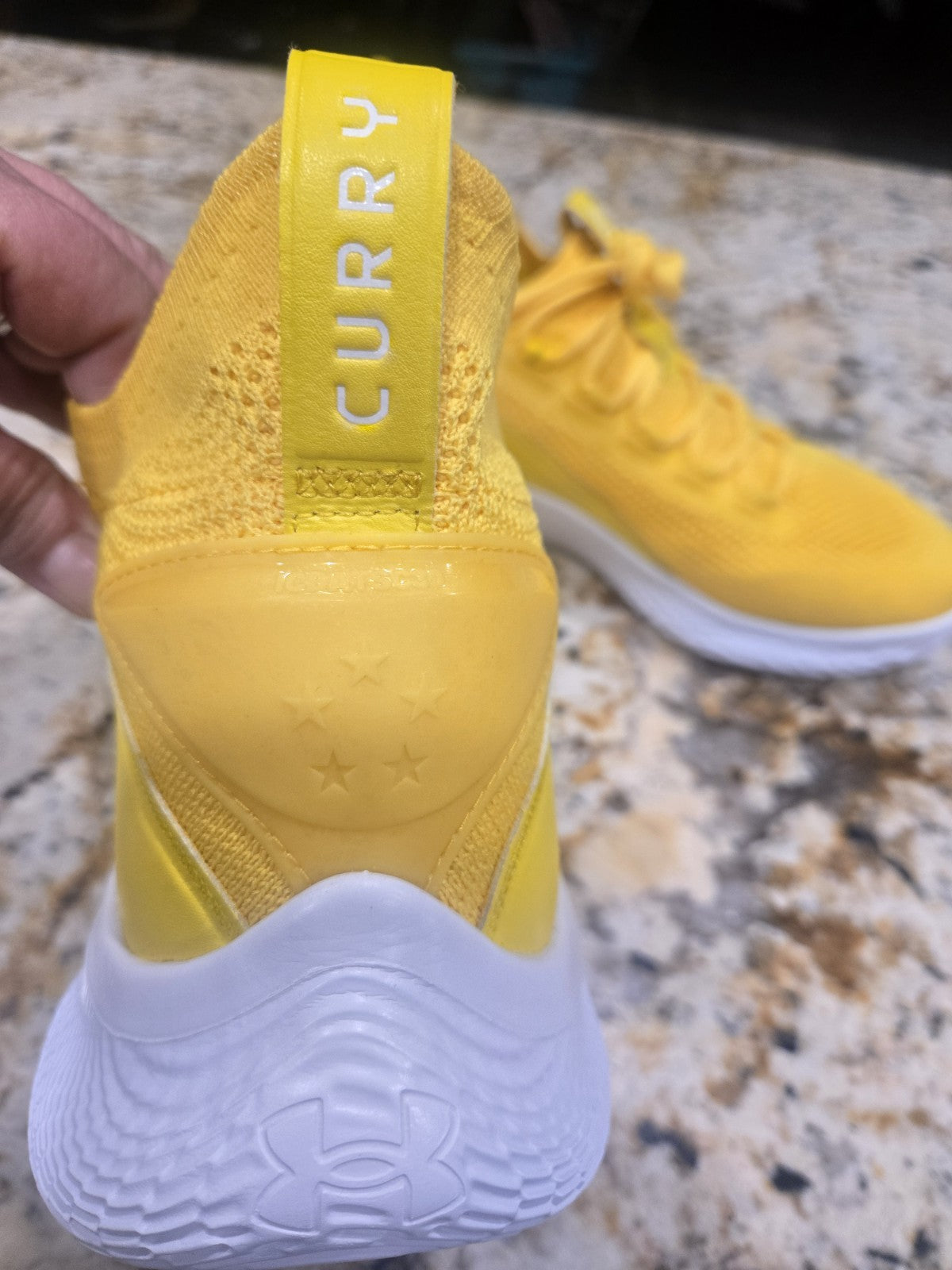 Under Armour Curry Flow 8 GS Basketball Shoes 3023085-701 M 11.5/W 133