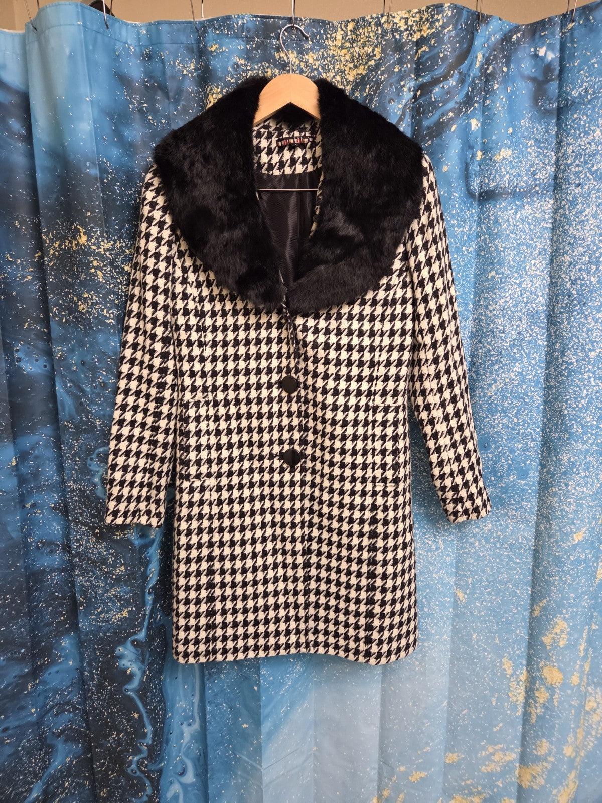 Dalia Black And White Pea Coat With Removable Faux Fur Collar Size 80