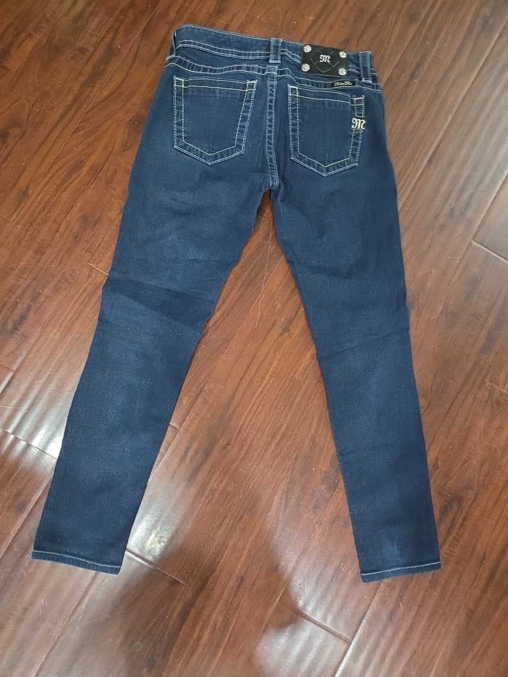 Miss Me Women's Jeans/Capris Size 27 Inseam Measures 27.56