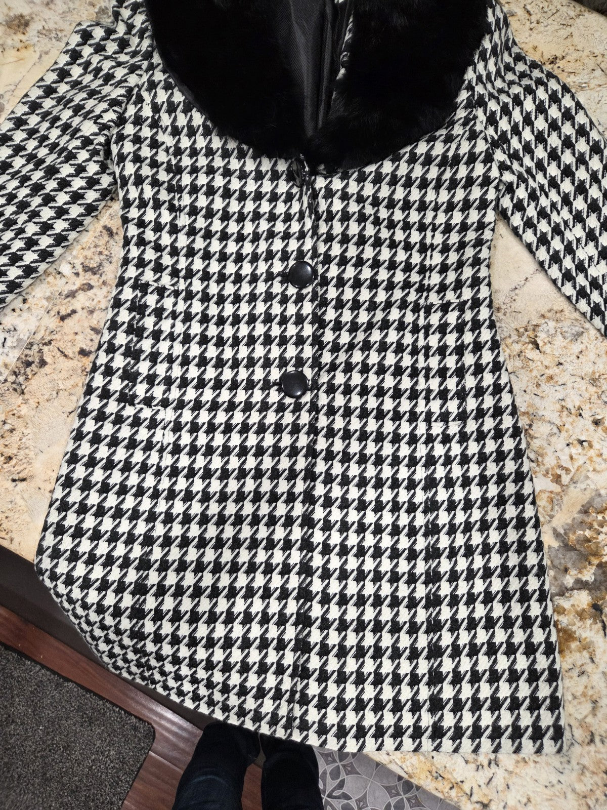 Dalia Black And White Pea Coat With Removable Faux Fur Collar Size 81